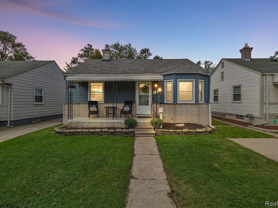1st image of 21465 Blackmar Ave