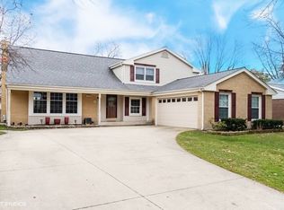 1552 N Columbia St, Naperville, IL