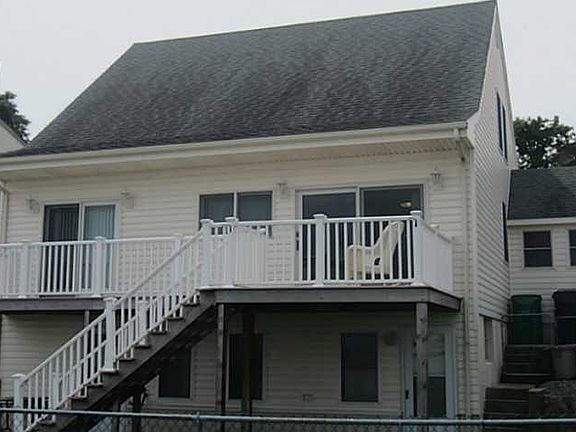 3rd image of 135 Charlotte Dr