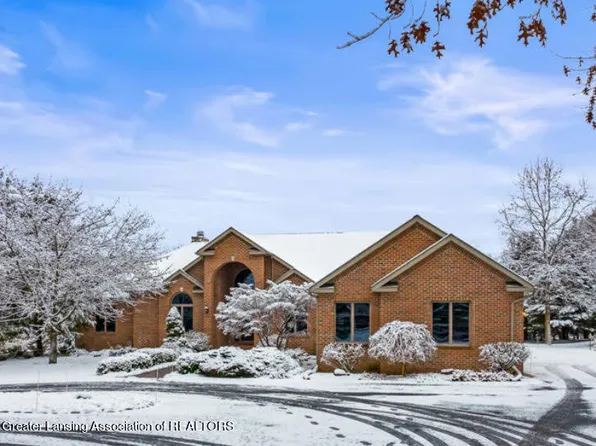 15700 Nectar Ln, Haslett, MI 48840