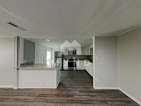 3rd image of 601 N 7th St