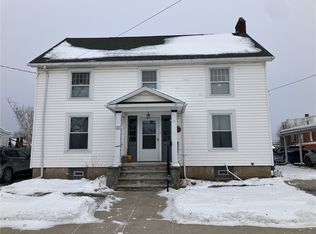 5 Freeman Ave, Middleport, NY 14105