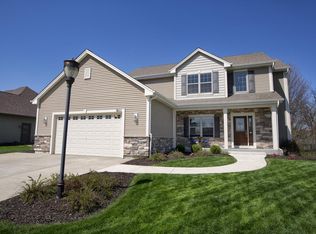 1822 Rockridge Way, Waukesha, WI 53188