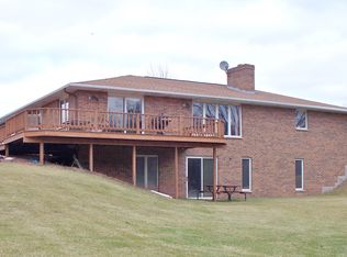 1418 Grant St, De Pere, WI 54115