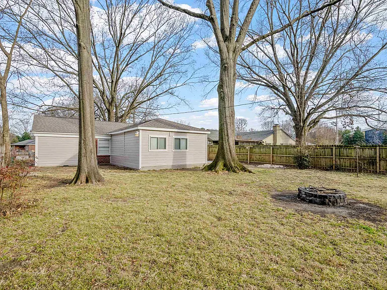 1453 Colonial Rd — Photo 34