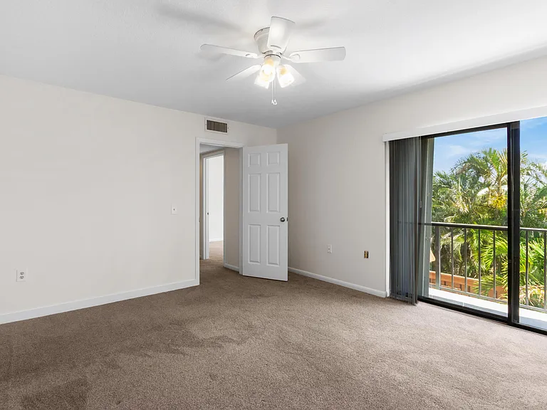 3900 SE County Line Rd #12C — Photo 11