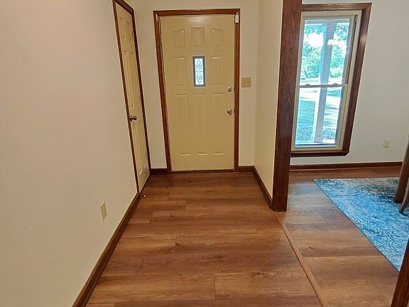 4th image of 5740 Jane Rd