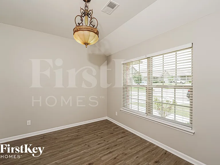 920 Alise Cir — Photo 6