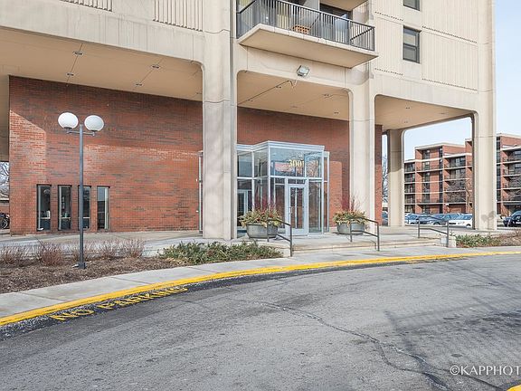 5th image of 3001 S Michigan Ave Unit 809
