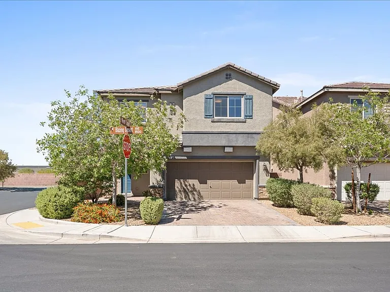 8524 Blazing Desert Ave — Photo 2