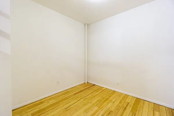 Rented by City Connections Realty | media 8