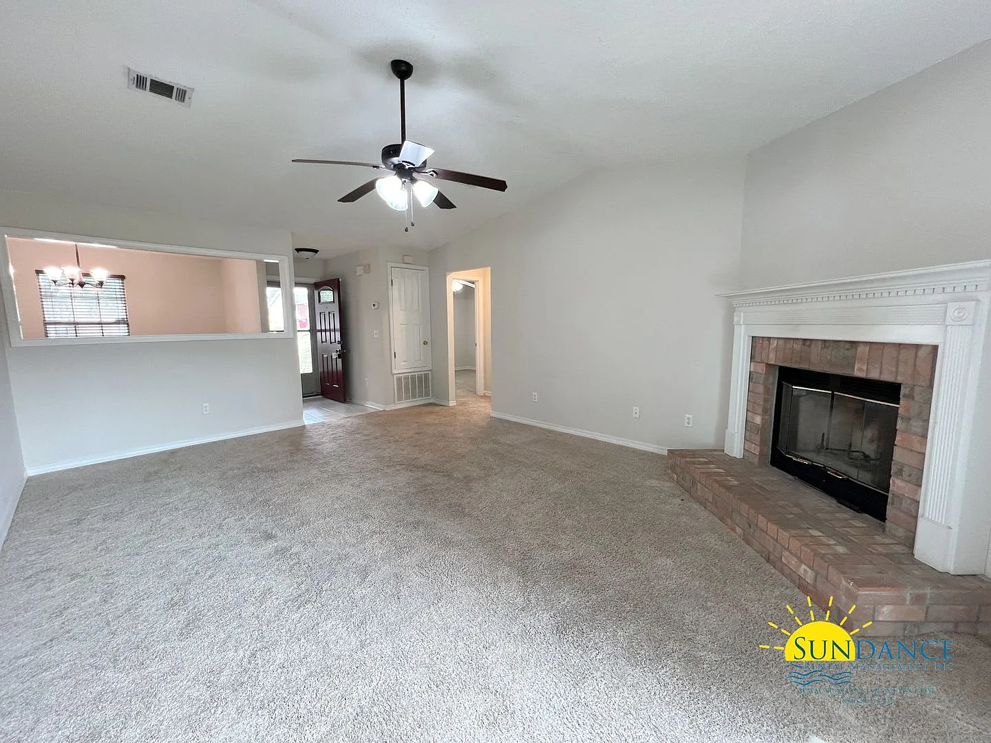 Lovely 3 Bedroom Home in Crestview South of I-10! — Photo 4