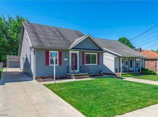 541 Orchardview Rd, Seven Hills, OH 44131