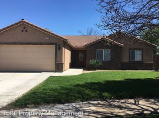 1711 Shaver Lake Ave, Tulare, CA 93274