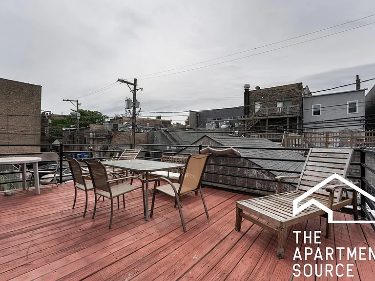1945 W Crystal St #2 — Photo 11