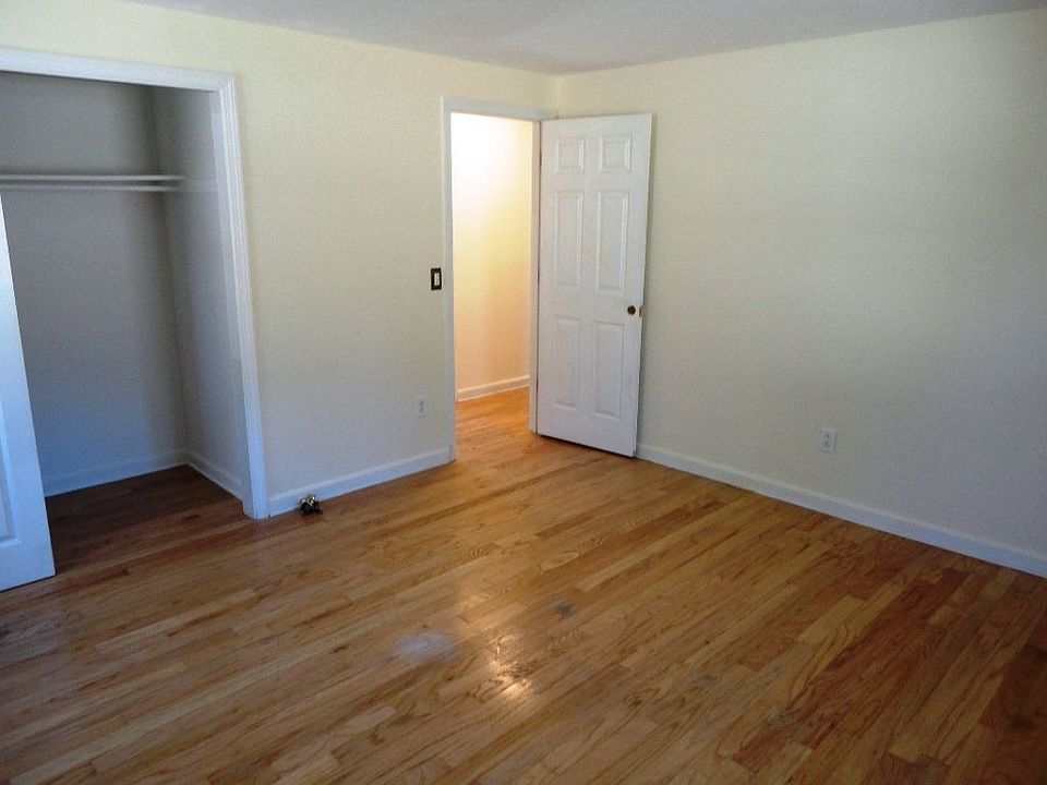 2nd image of 134 Hillside Dr