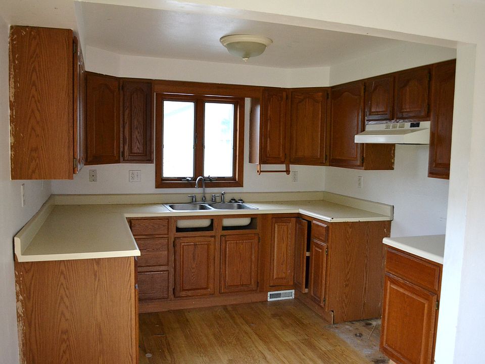 2nd image of 147 Stroud Ave