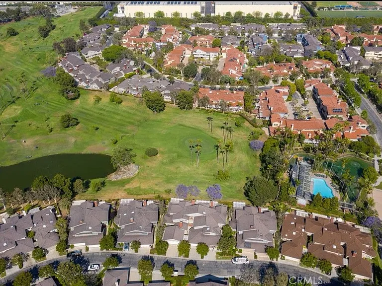 Laguna Ct — Photo 32