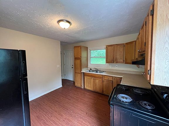 5th image of 1722 Monterey Ct