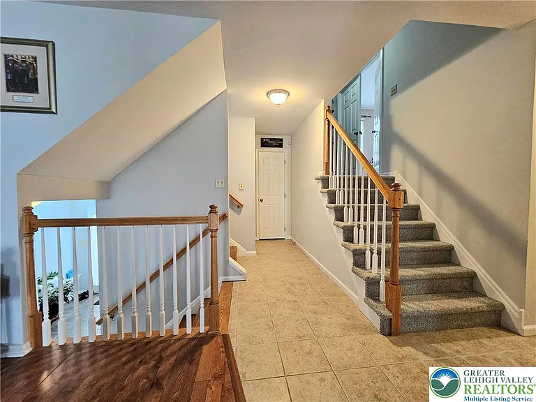 2 Tamarack Ct — Photo 5