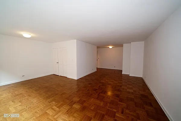 Rented by Citi Habitats | media 16