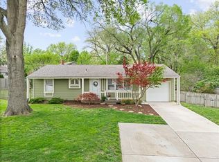 9036 Hemlock Dr, Overland Park, KS 66212