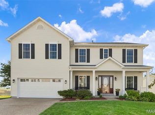 2 Emmons Ct, O'Fallon, MO 63368