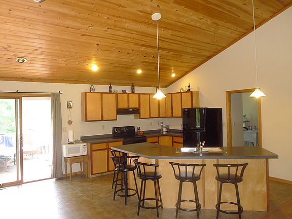 3rd image of 10025 N Felser Dr