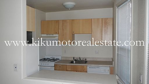 2nd image of 1520 23rd St APT 3