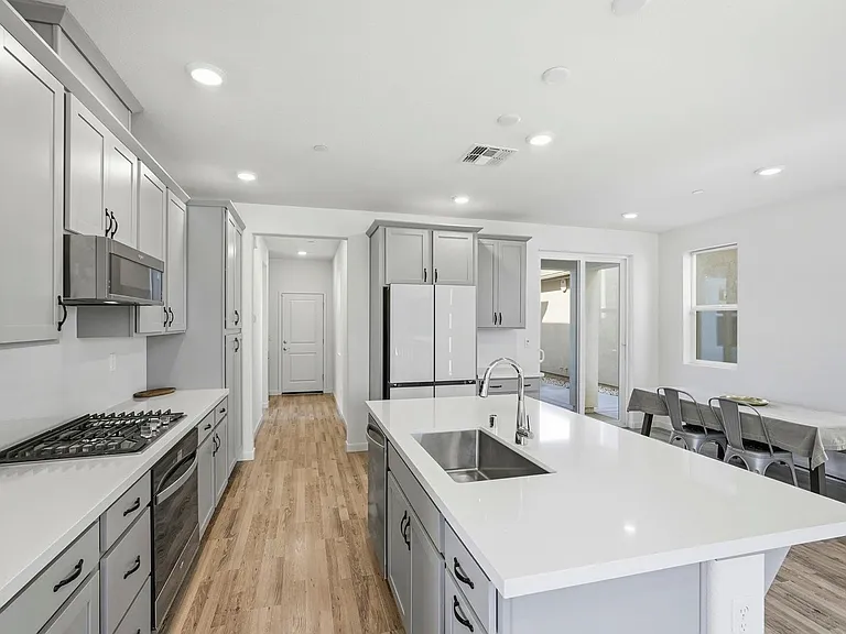 2809 Earthened Walk — Photo 9