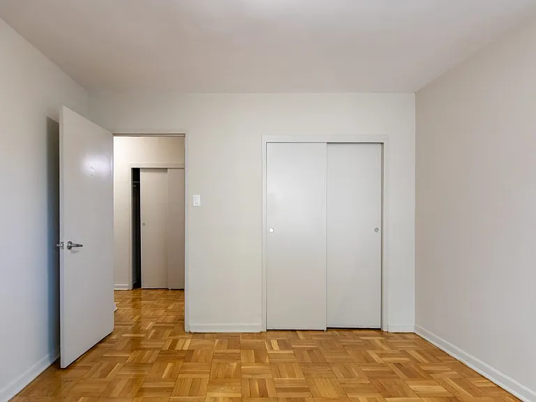 839 Roselawn Ave — Photo 13