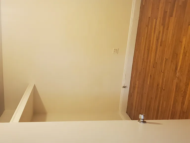 5 Lothian Rd #1 — Photo 3