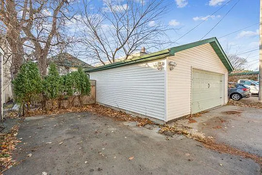 1009 Grand Ave — Photo 21