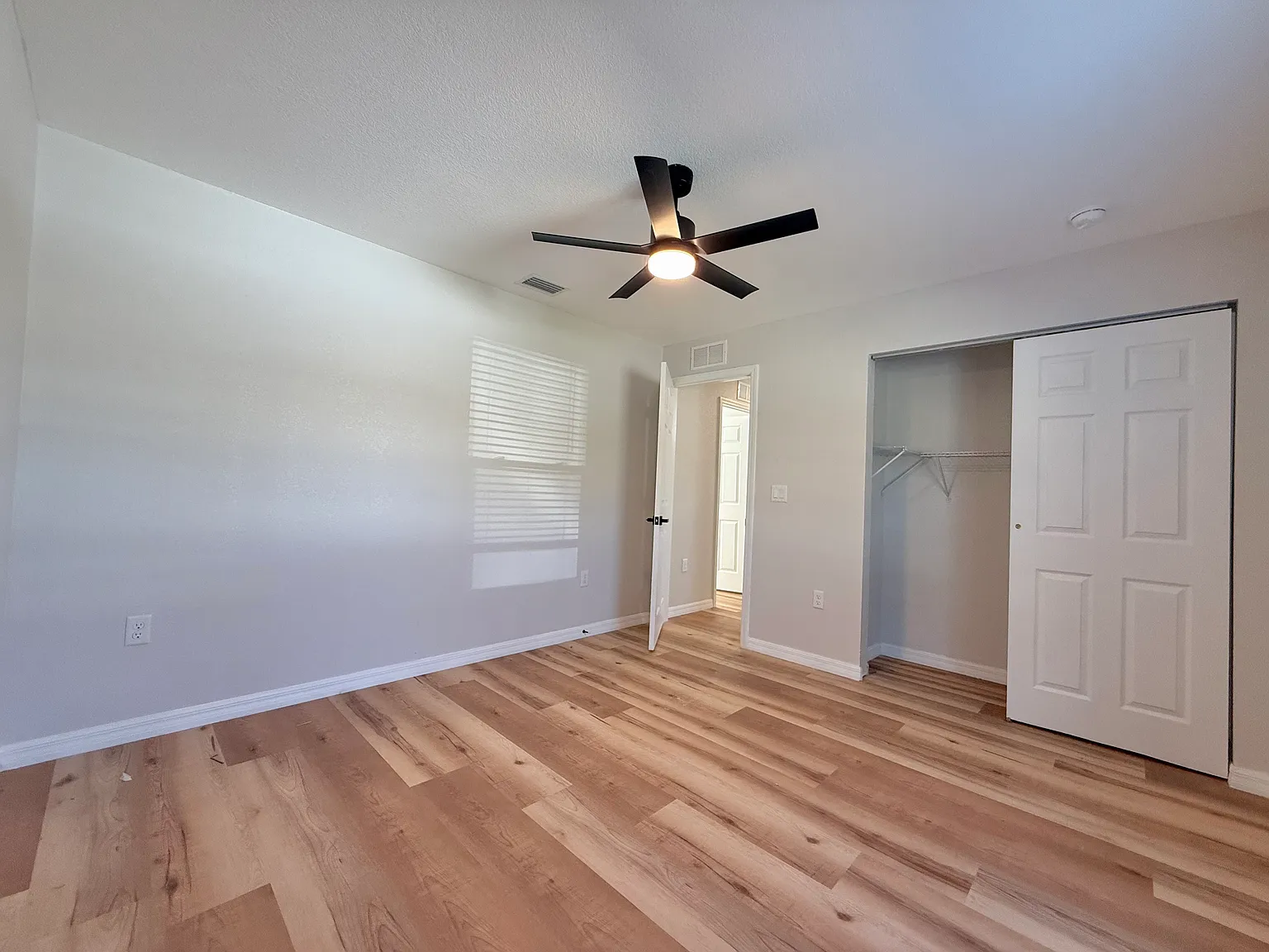 2 bed, $1,550 — Photo 4