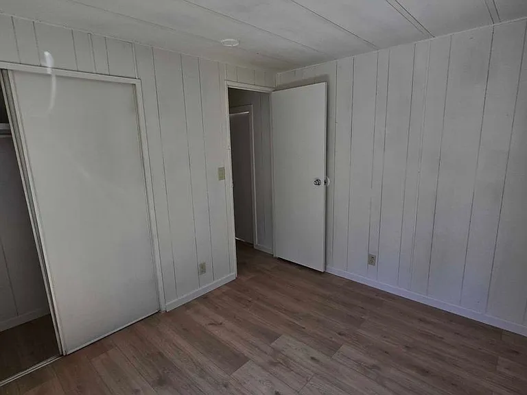 639 Whiting St — Photo 12