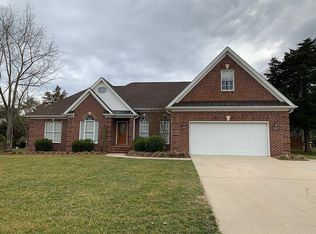 1827 Indian Trl, Eden, NC 27288