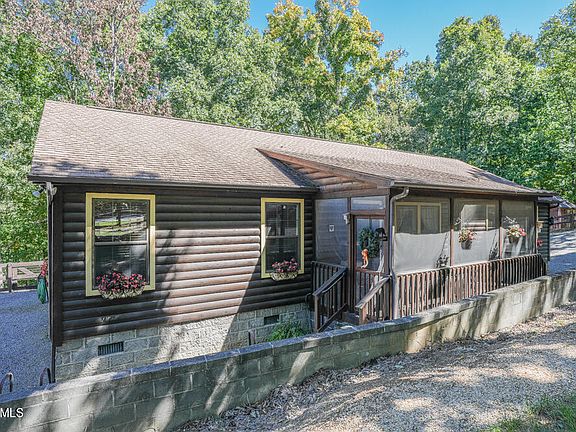 3rd image of 3684 Chilhowee Trl