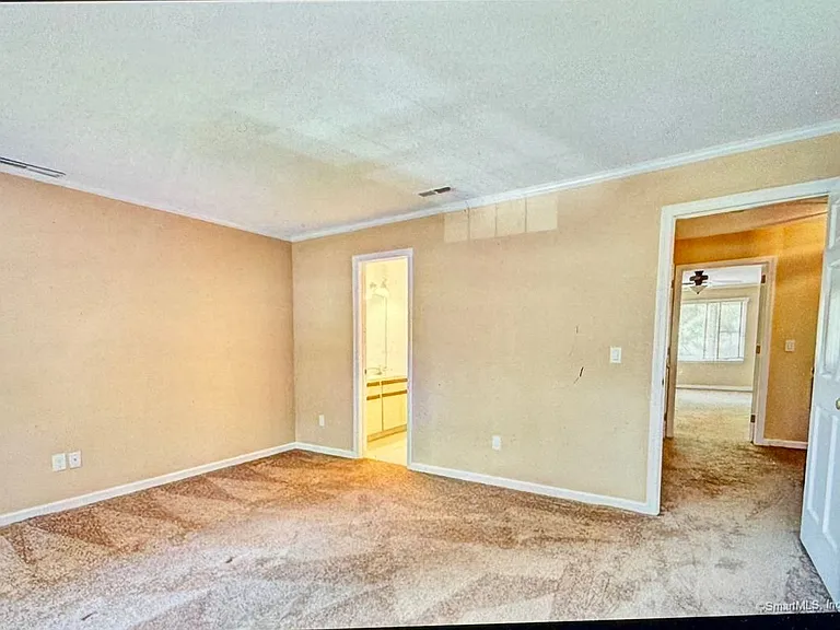 136 Tunxis Vlg #136 — Photo 24