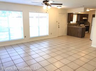 2102B Oak Hollow St, Longview, TX 75604