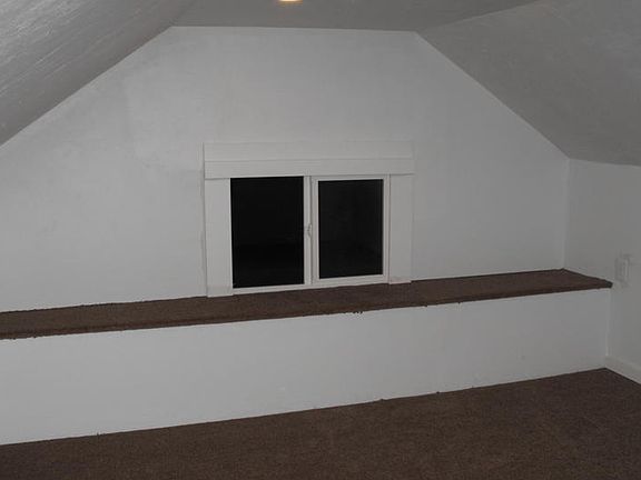 upstairs bonus-bedroom 2