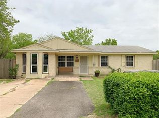 2200 Arcady Ln, Lancaster, TX 75134