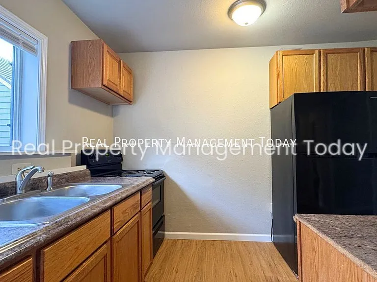 514 N K St — Photo 8