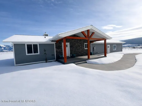 963 Stump Creek Rd, Auburn, WY 83111