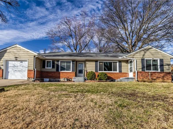 936 Hillside Ave, Liberty, MO 64068