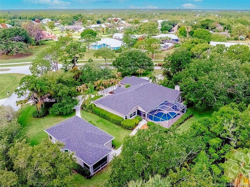 1st image of 2671 NE Pinecrest Lakes Blvd