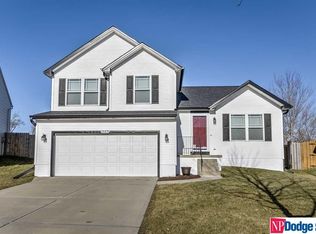 14476 Jardine St, Bennington, NE 68007