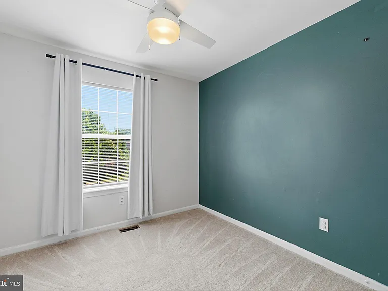 1518 Deep Gorge Ct — Photo 15