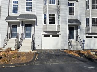 19 Summer Brook Way, Seymour, CT 06483