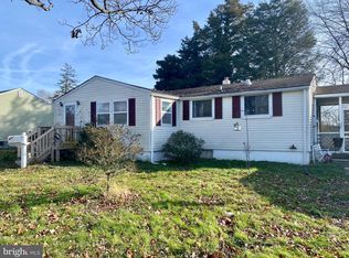 12 Morningside Dr, Pennsville, NJ 08070