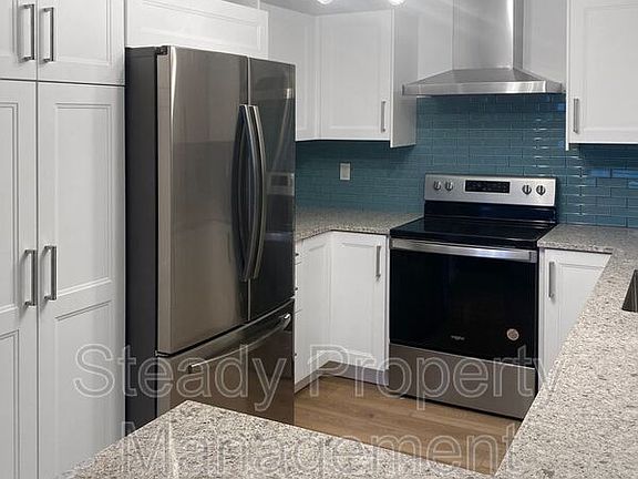 4th image of 6805D E Side Dr NE